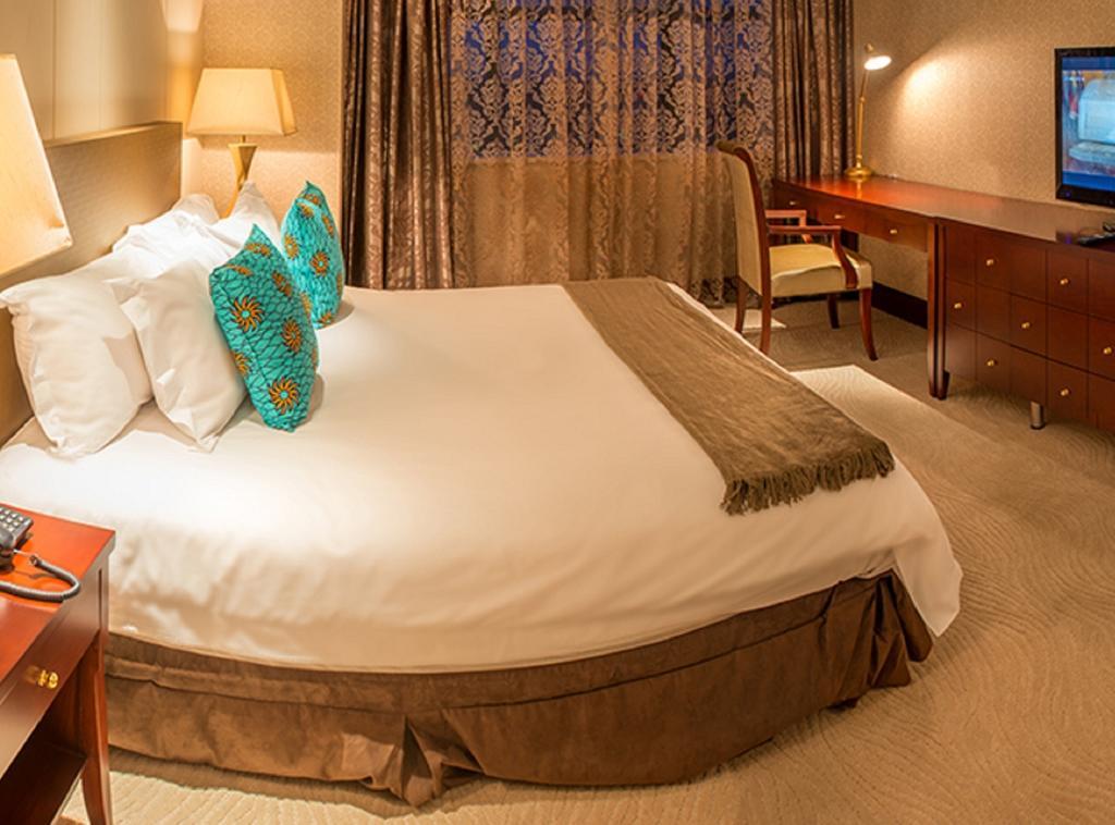 President Hotel At Umodzi Park Lilongüe Habitación foto