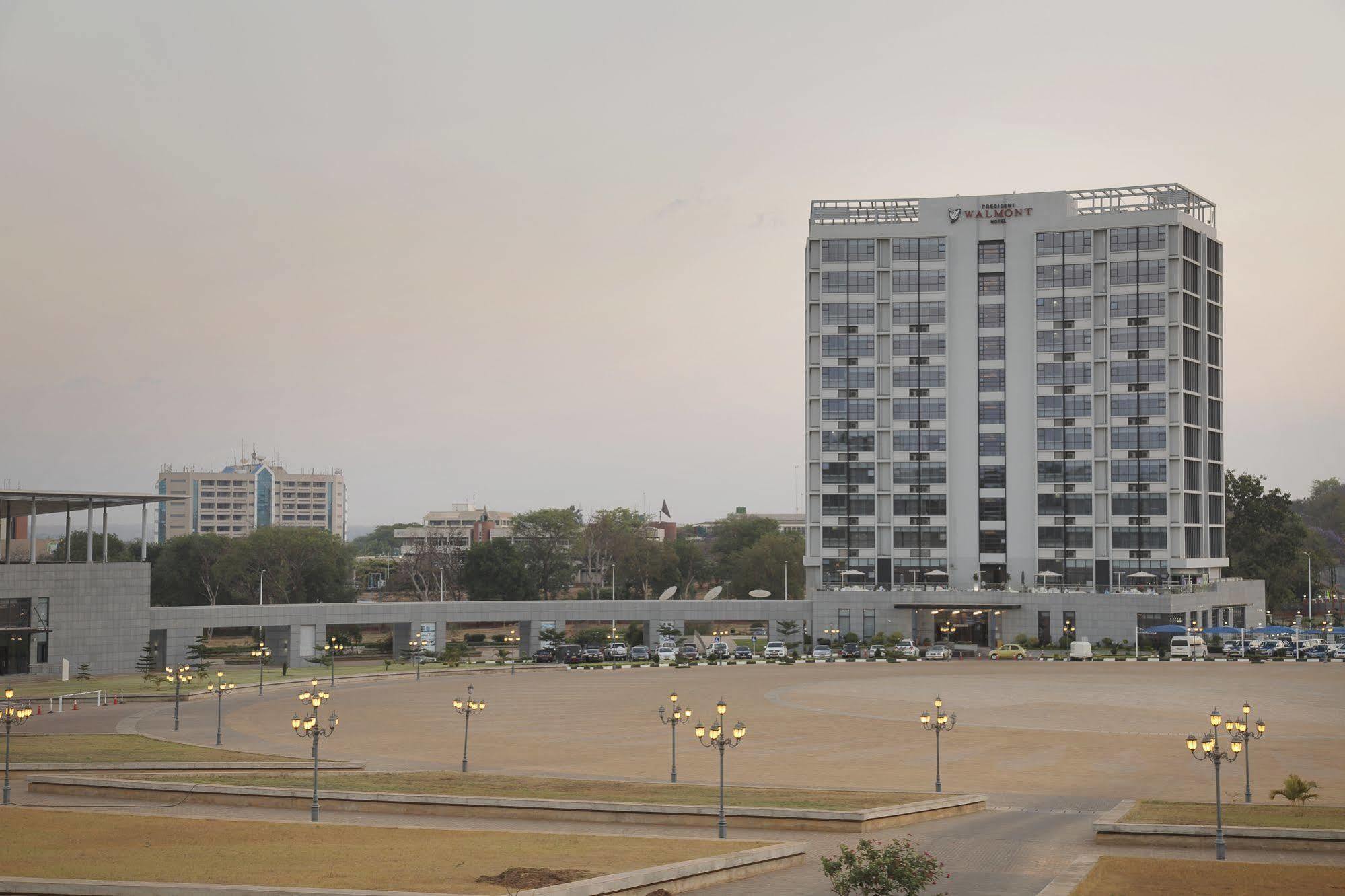 President Hotel At Umodzi Park Lilongüe Exterior foto