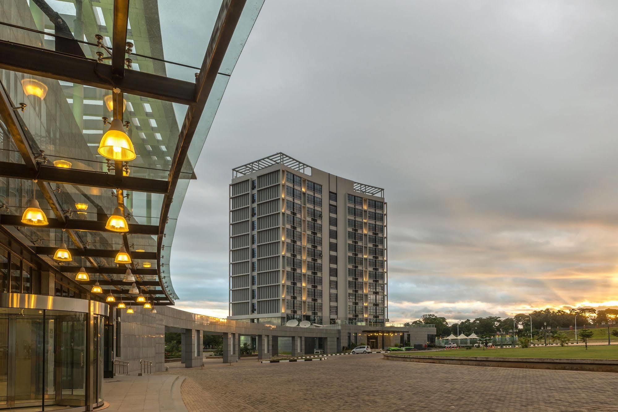 President Hotel At Umodzi Park Lilongüe Exterior foto